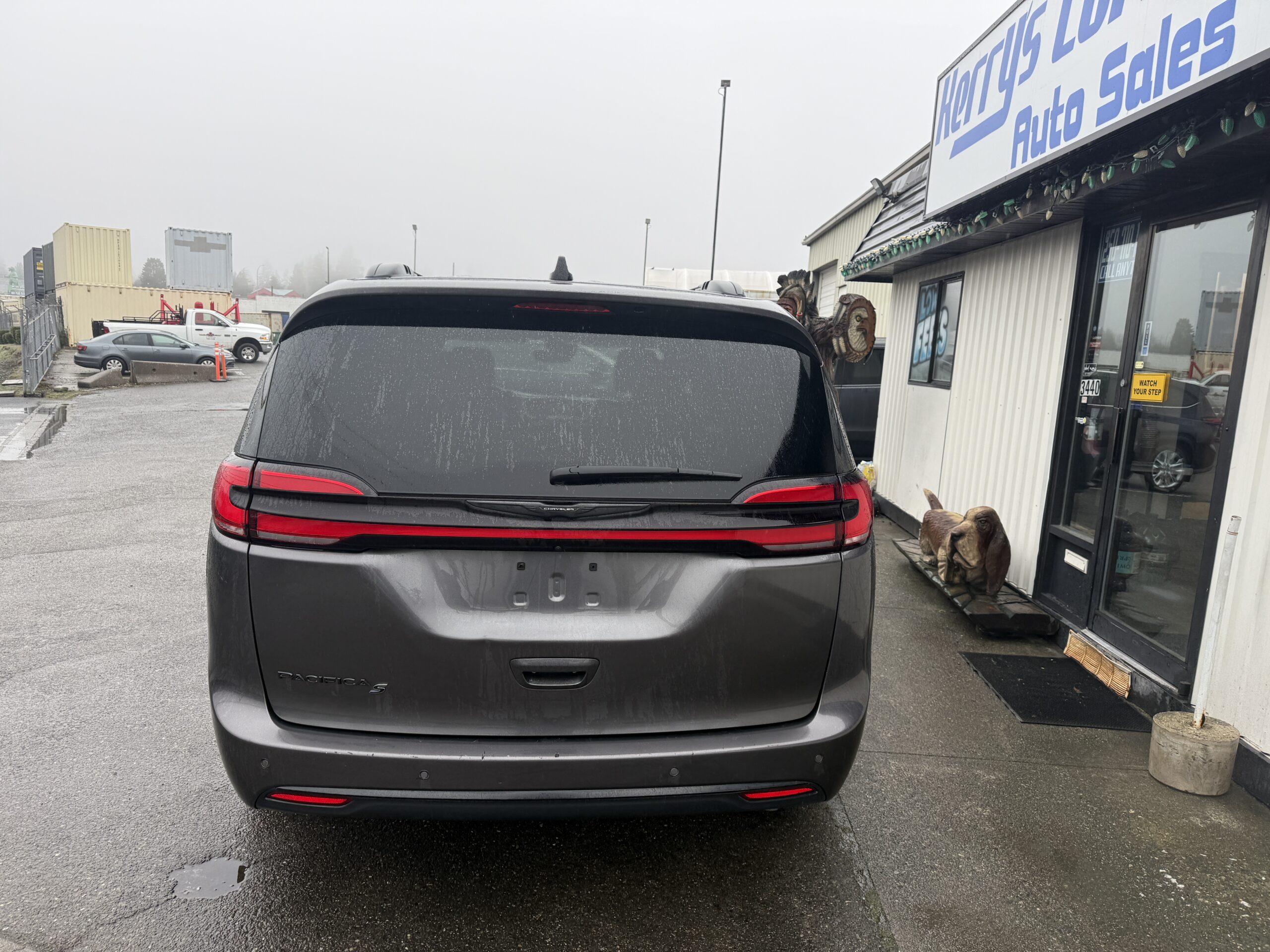 2023 Chrysler Pacifica S